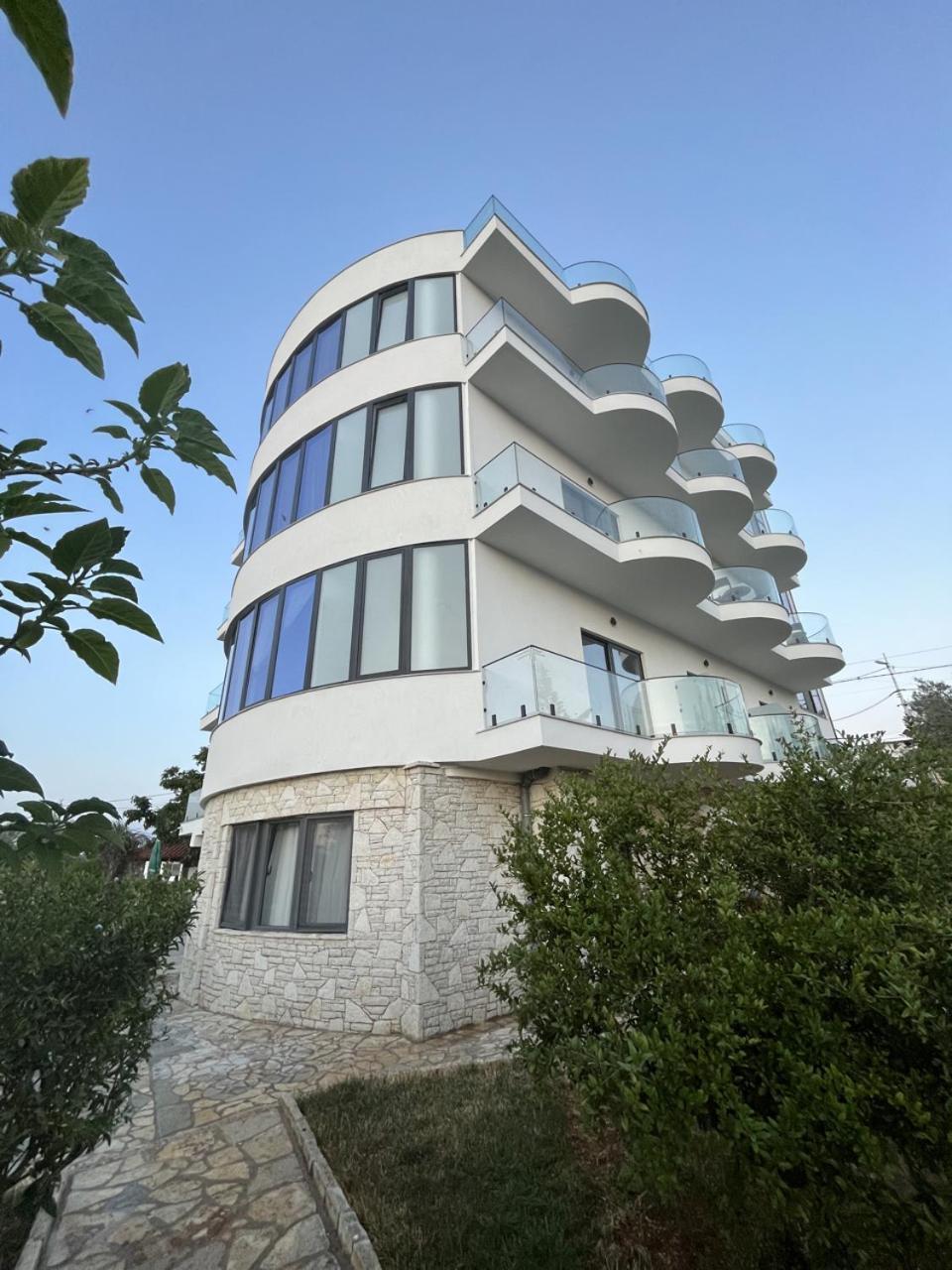 Belsar Hotel Ксамил Екстериор снимка